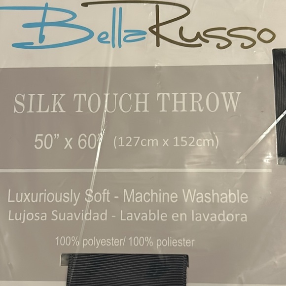 NWT Bella Russo throw - Picture 2 of 3